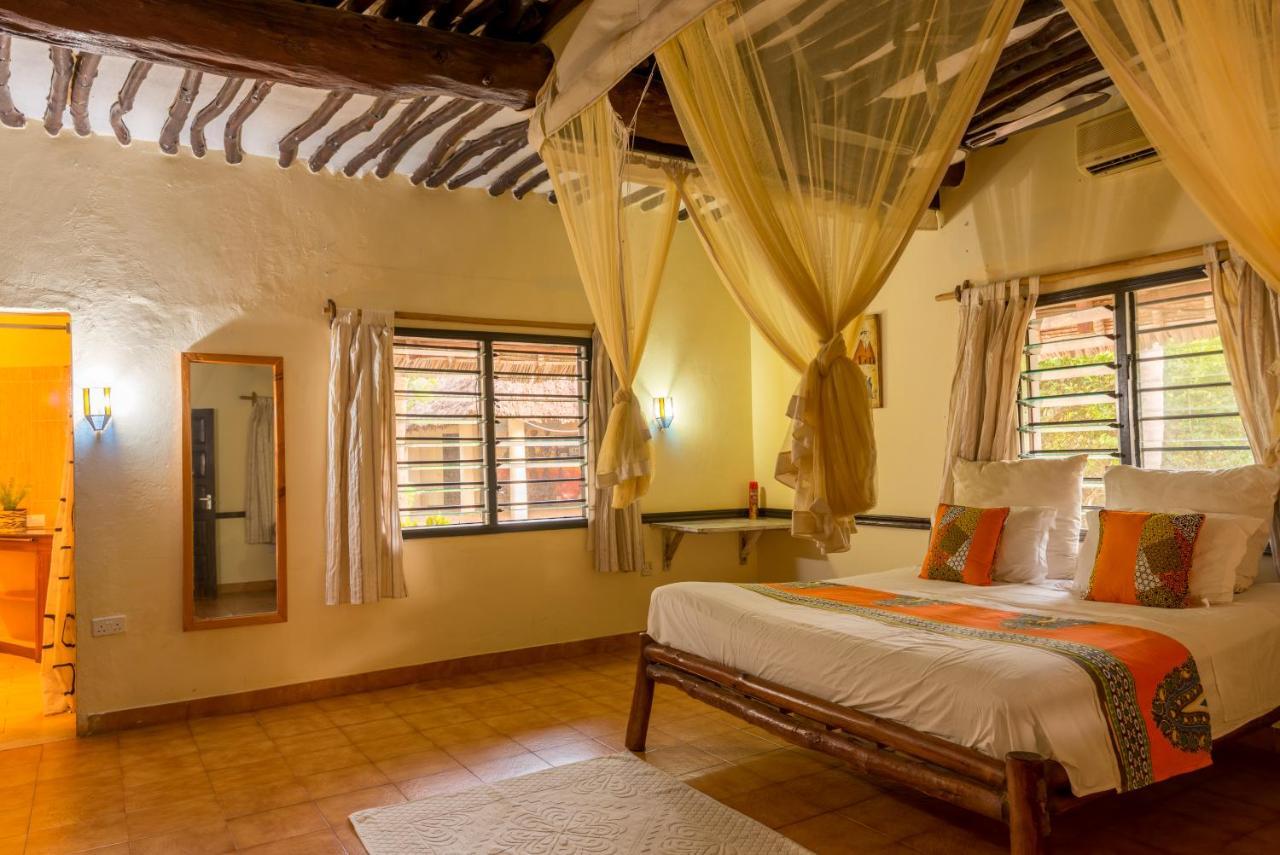 Upani In Diani Bed and Breakfast Diani Beach Eksteriør billede