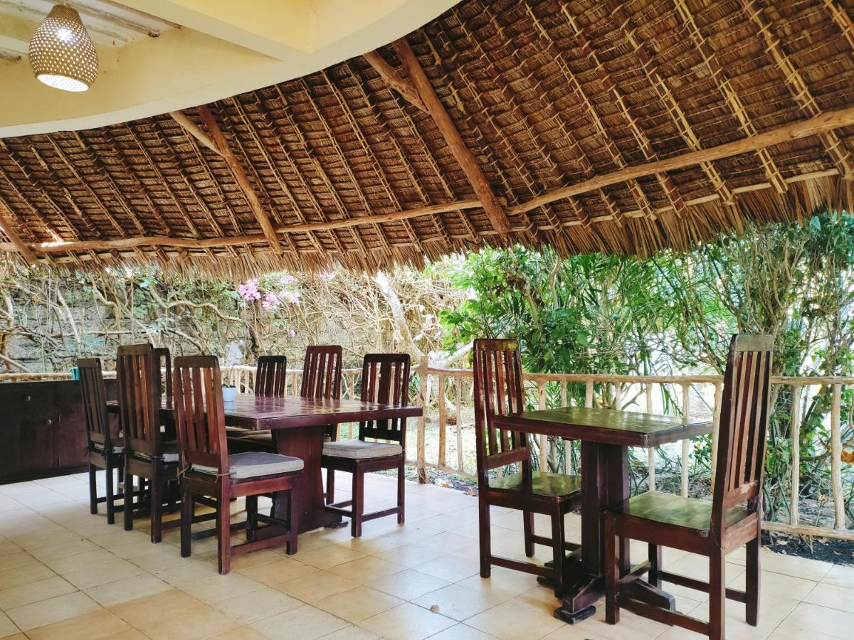 Upani In Diani Bed and Breakfast Diani Beach Eksteriør billede