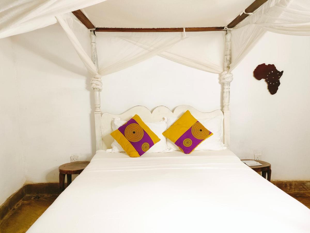 Upani In Diani Bed and Breakfast Diani Beach Eksteriør billede