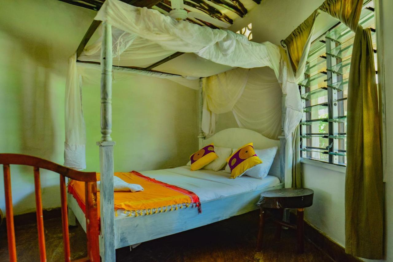 Upani In Diani Bed and Breakfast Diani Beach Eksteriør billede
