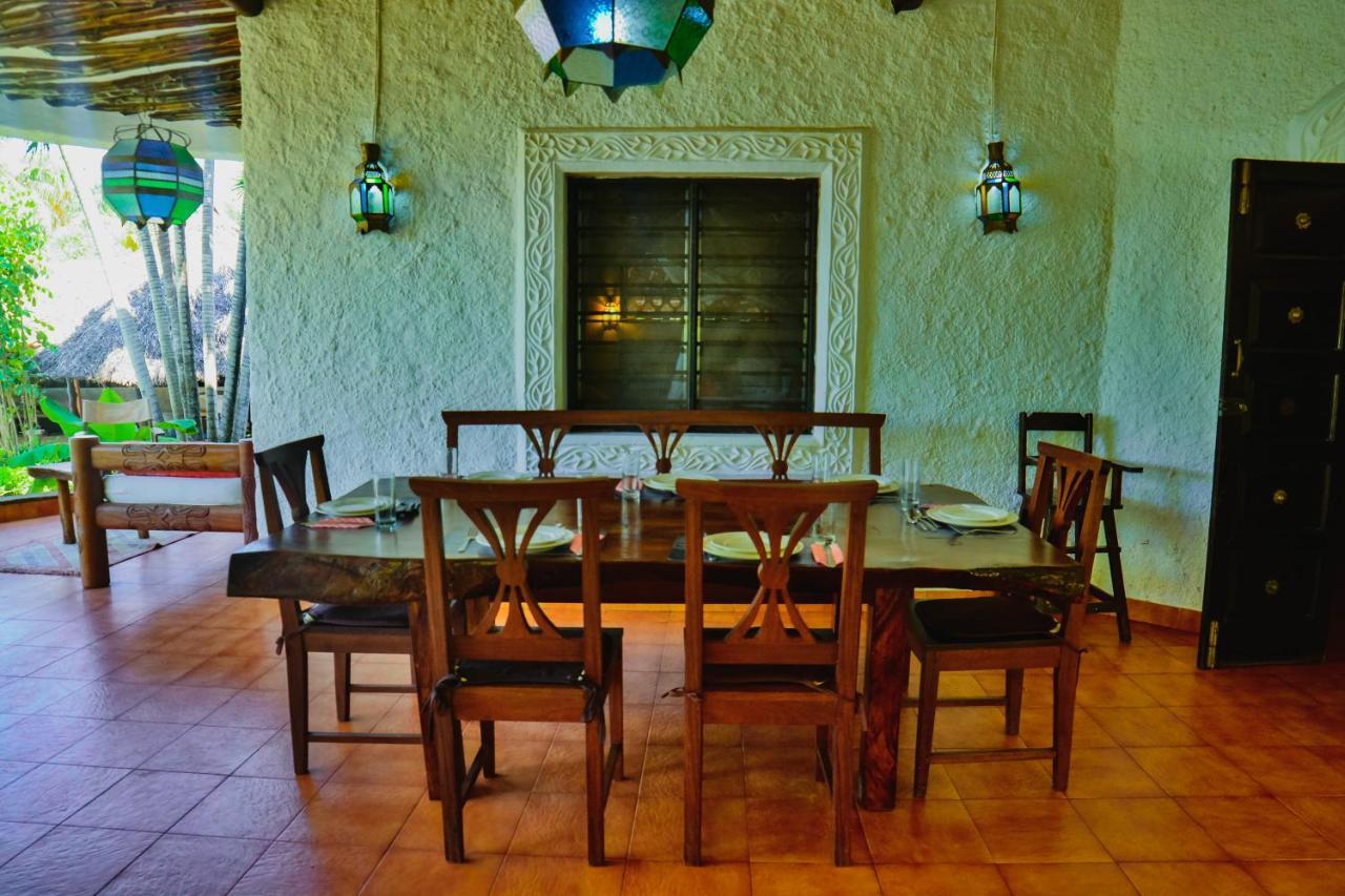 Upani In Diani Bed and Breakfast Diani Beach Eksteriør billede